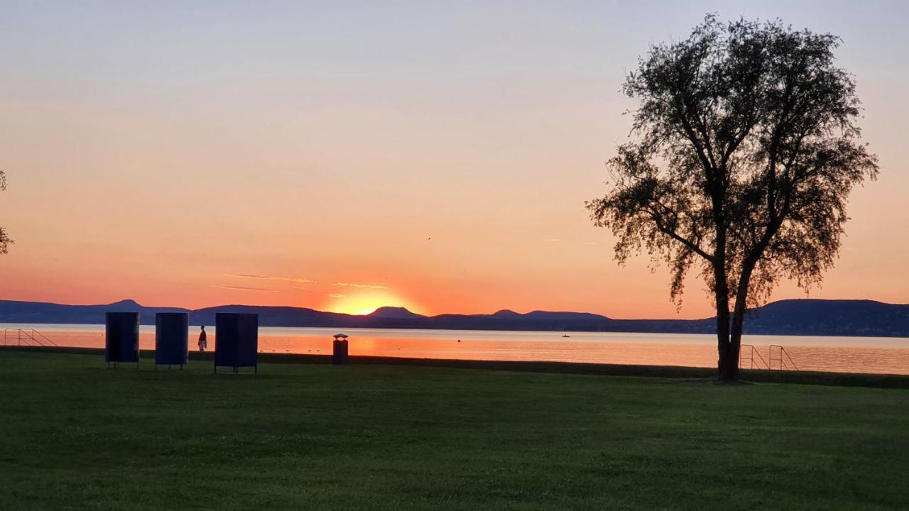 Napfeny Resort Exclusive Balatonlelle Eksteriør billede